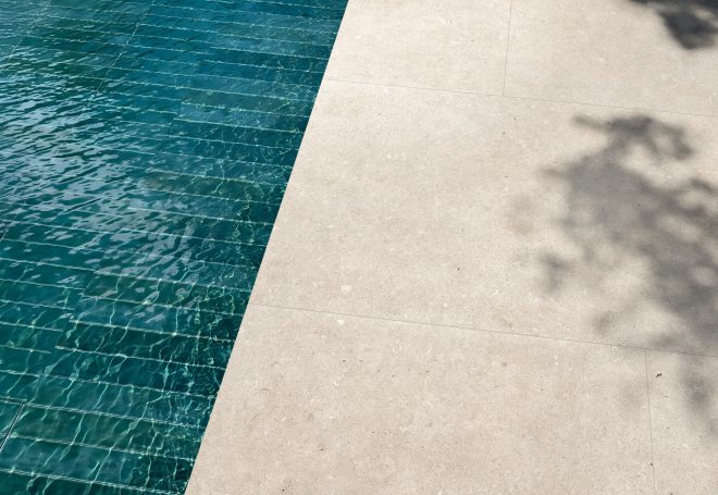Amb 15_Arena Bianco 60x120_Listello laguna 5,7x23,2