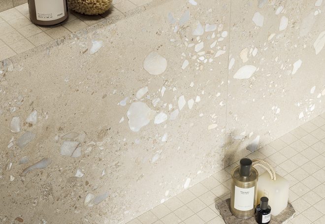 Tagina-Riverstone-Beige-Rockmosaico-Beige-bagno-nicchia