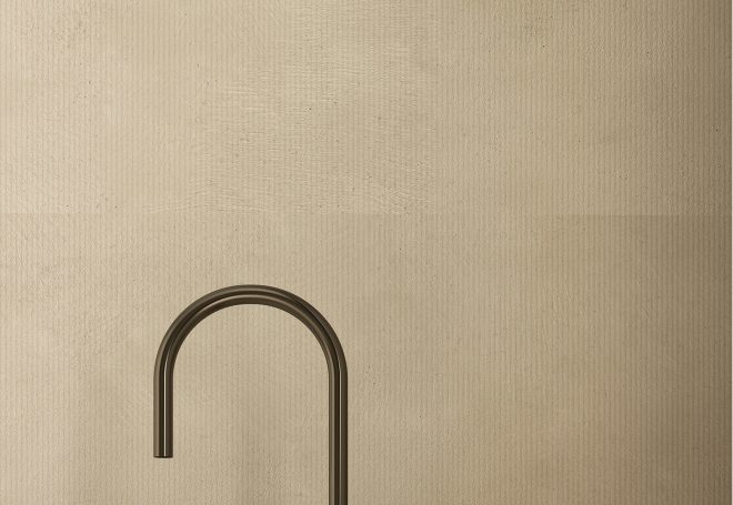 amb-livingceramics-still-light-grey-ductile-relief-fold-hr-01_72ppp