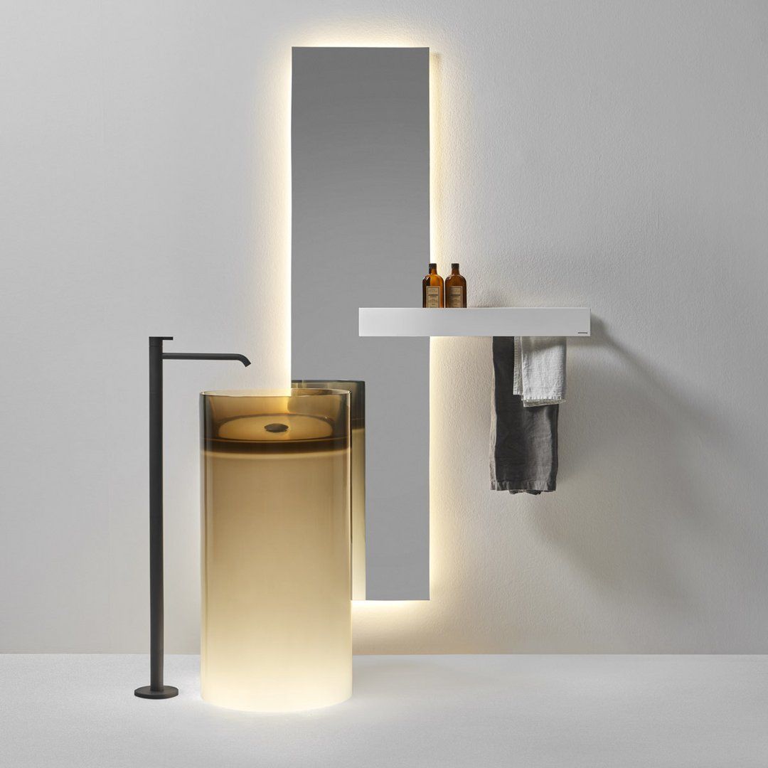 05_al_showroom_2023_10_26_lm_72_specchio___salvietta_01_arredata_1702562976877